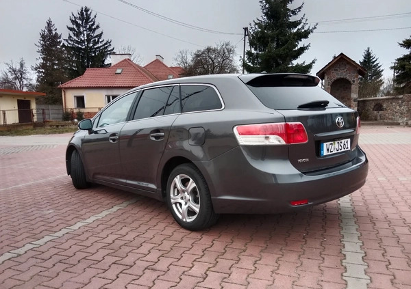 Toyota Avensis cena 26900 przebieg: 199000, rok produkcji 2009 z Biała małe 742